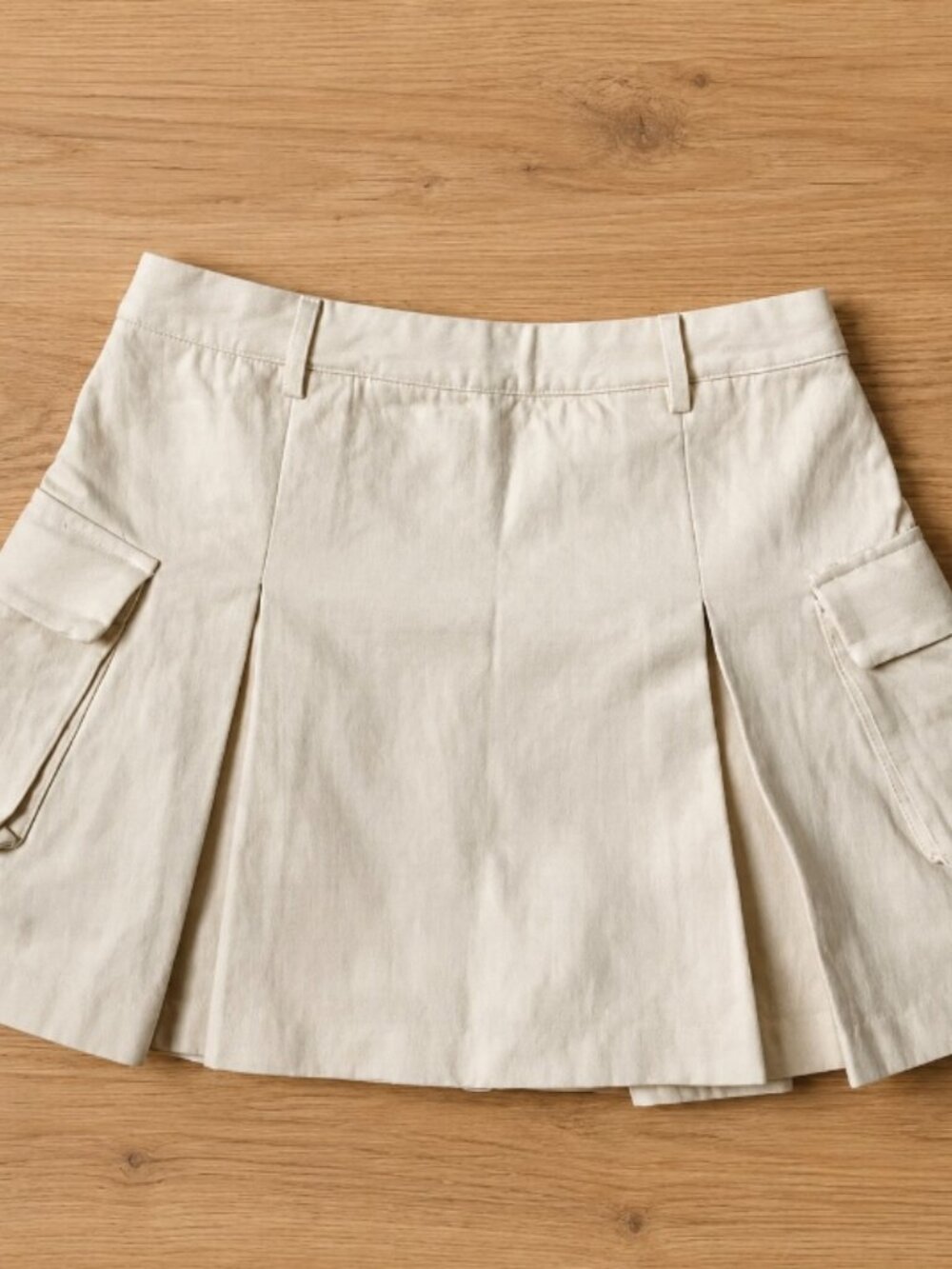 English Factory women's mini cargo skort cream size med cotton canvas